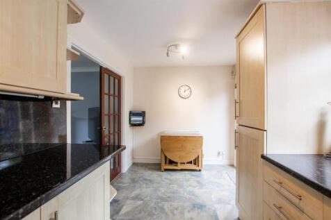 kitchen-1.jpg