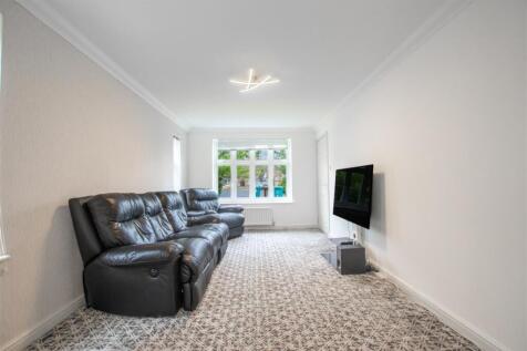 lounge-1.jpg