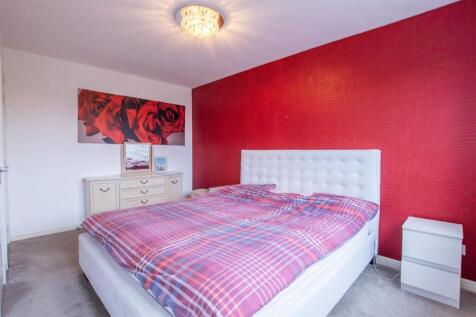 main.bedroom.jpg