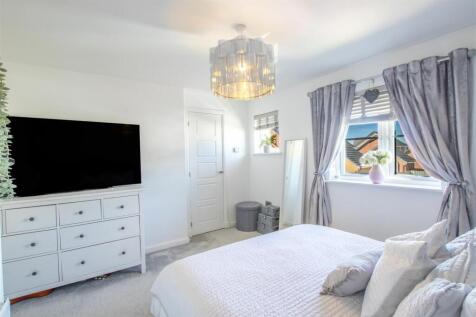 main.bedroom.jpg