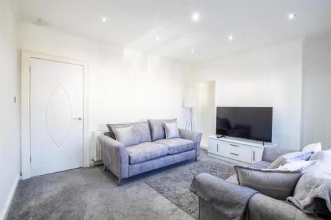 lounge-1.jpg