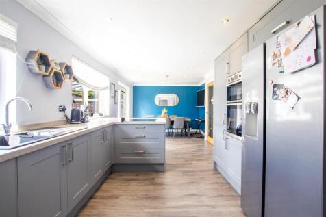 kitchen-2.jpg