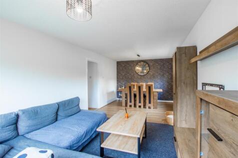 lounge-1.jpg