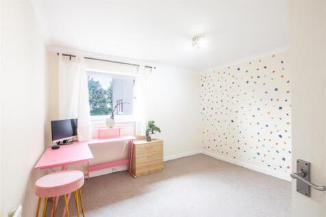 bedroom..jpg