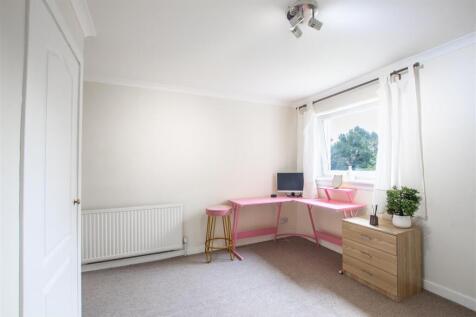 bedroom.-1.jpg