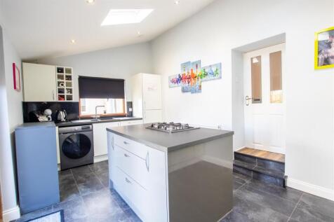 kitchen-1.jpg