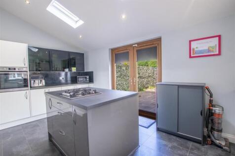 kitchen-2.jpg