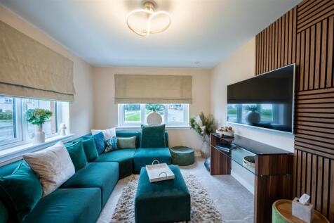 Living Room (3).jpg