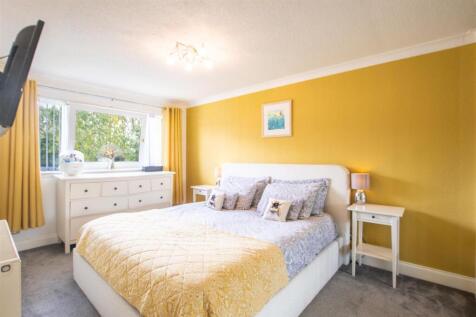 bedroom.one-1.jpg