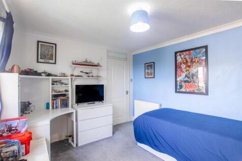 bedroom.three.jpg