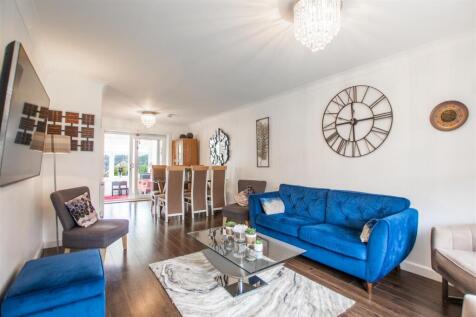 lounge-2.jpg