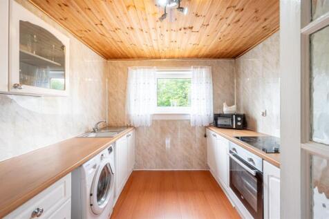 Kitchen (2).jpg