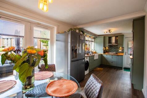 kitchen-1.jpg