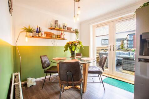 kitchen.dining.jpg