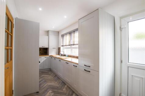 kitchen-1.jpg