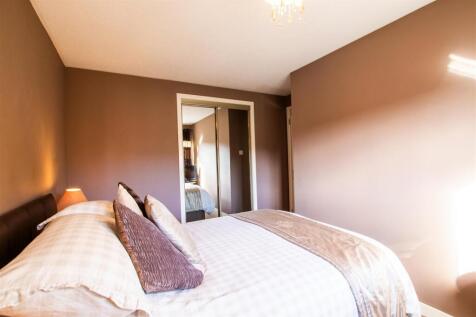 bedroom.one-1.jpg