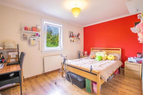 bedroom.v2.jpg