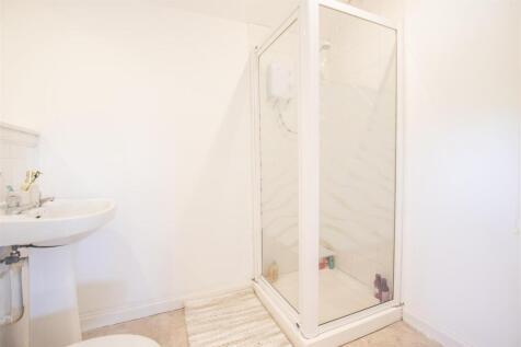 ensuite.jpg