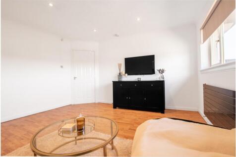 lounge-1-2.jpg