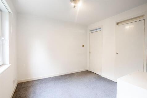 bedroom.one-1.jpg