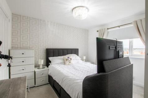 main.bedroom.jpg