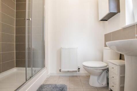 ensuite.jpg
