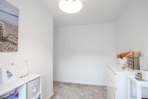 bedroom.two.jpg