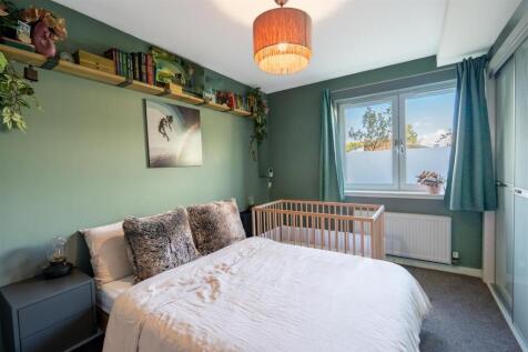 bedroom.one-1.jpg
