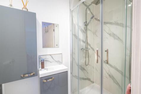 Downstairs ensuite.jpg