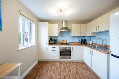 Kitchen (2).jpg