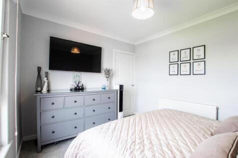 bedroom.2.jpg