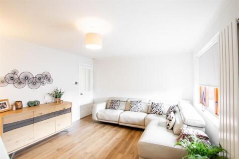 lounge-1.jpg