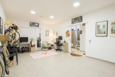 Property Image 28