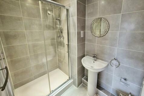 En-Suite Shower R...