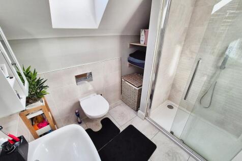 En-Suite to Bedro...