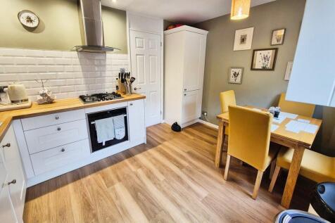 Kitchen/Breakfast...