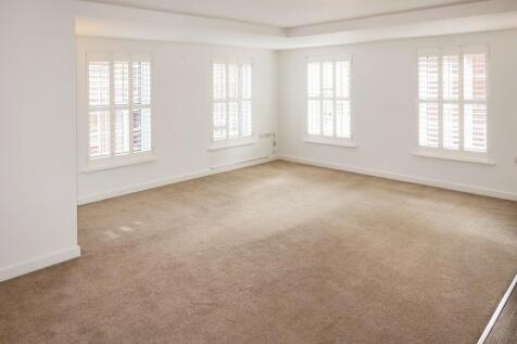 Living / Dining R...