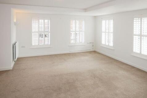 Living / Dining R...