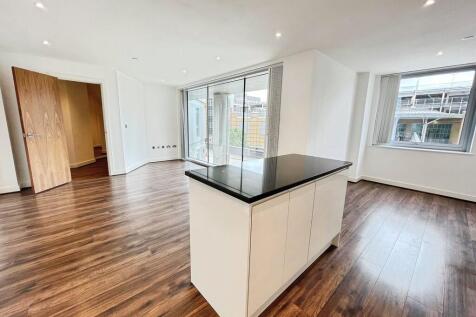 Lounge/Kitchen