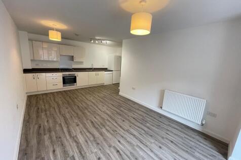 Lounge/Dining Roo...