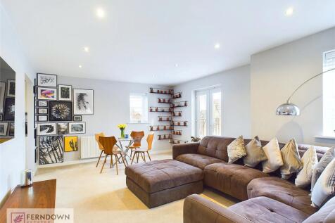 Lounge / Dining Room