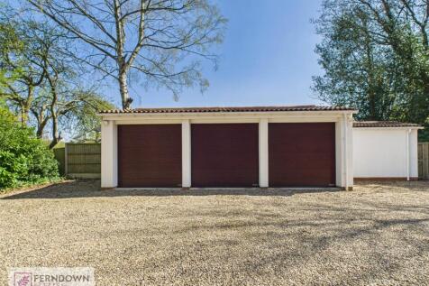 Triple Garage
