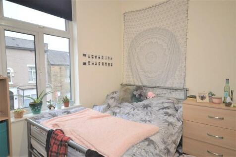 Flat-2-88-Brunswick-St-Bedroom-2-View-2.JPG
