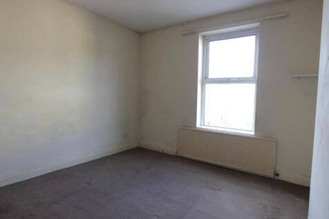 5 . bedroom 1 .JPG