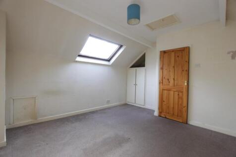 8. Bedroom 3 .JPG