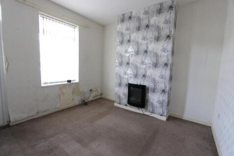 3. front room (1).JPG