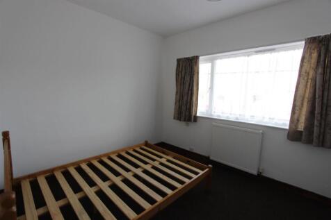 Bedroom 1.JPG