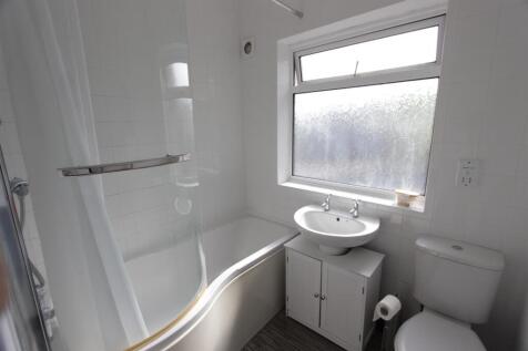 Bathroom.JPG