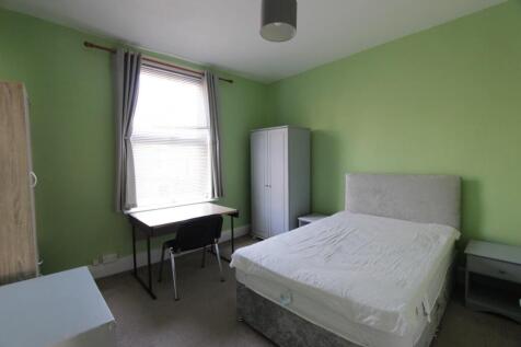 Bedroom 1.JPG