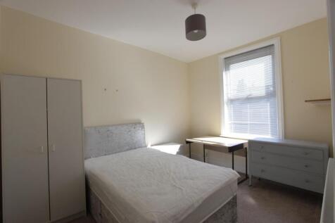 Bedroom 2.JPG